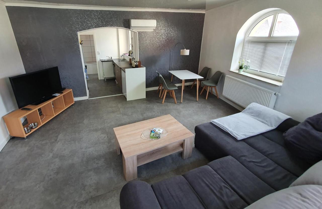 Ferienwohnung Zur Linde Dettelbach Buitenkant foto